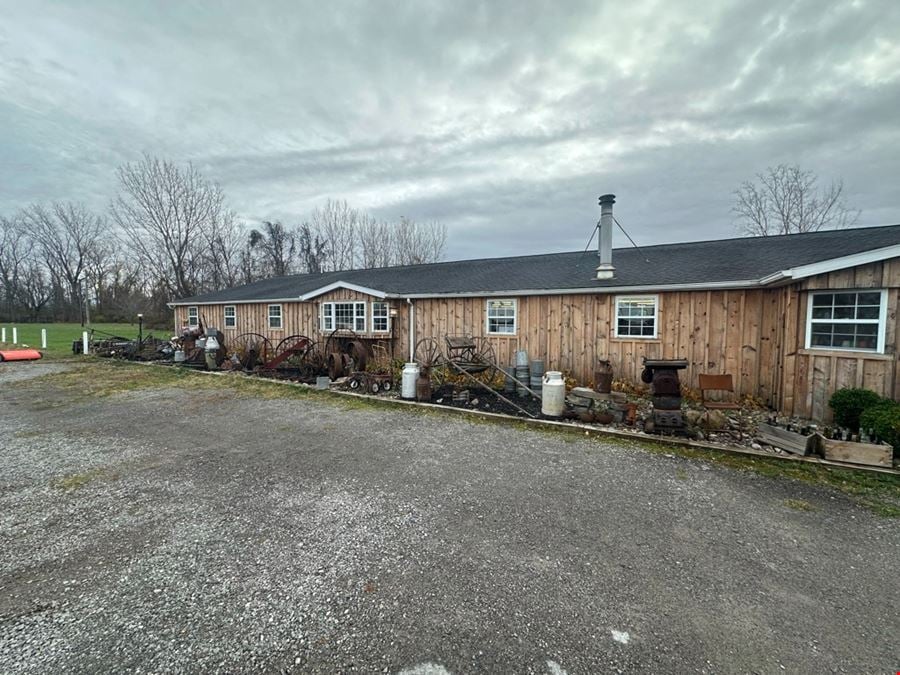 14462 Ridge Rd W - 3,600+/- SF Retail Space