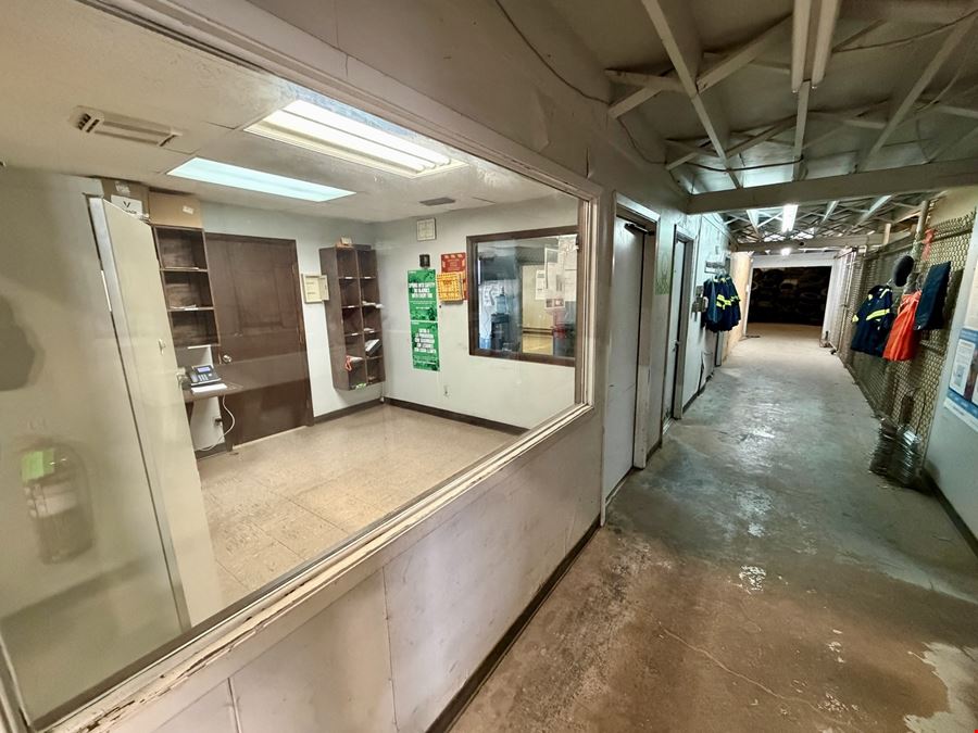 2601 E Highway 80