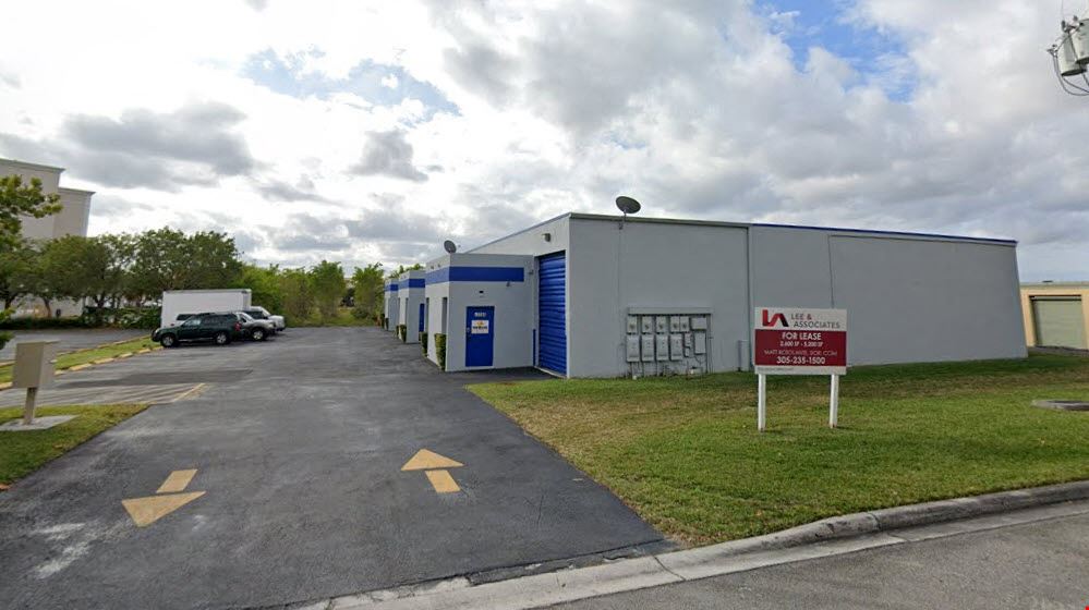 Kendall-Tamiami Warehouses Near Miami Executive Airport