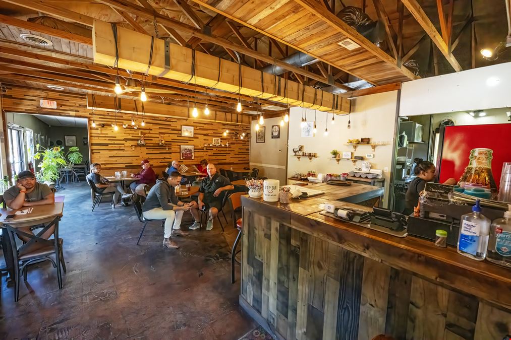 Riverfront Hospitality | Move-In Ready Bar or Restaurant