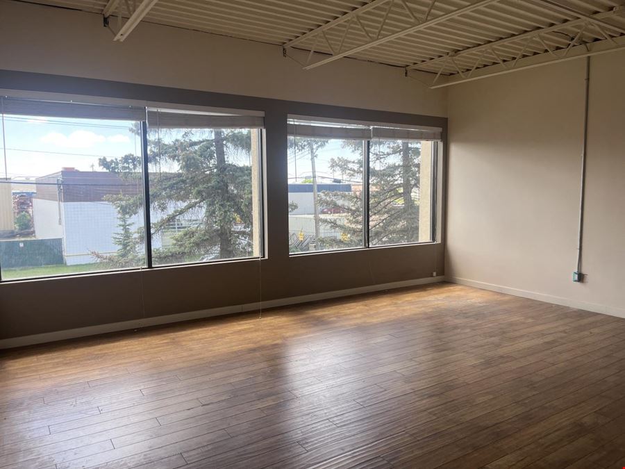 4908 75 Ave