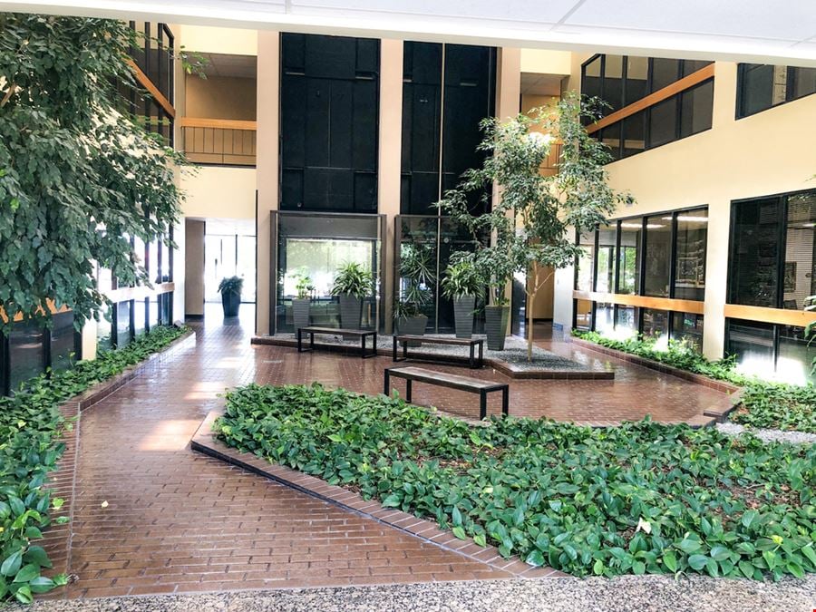 Woodland Gate Plaza I