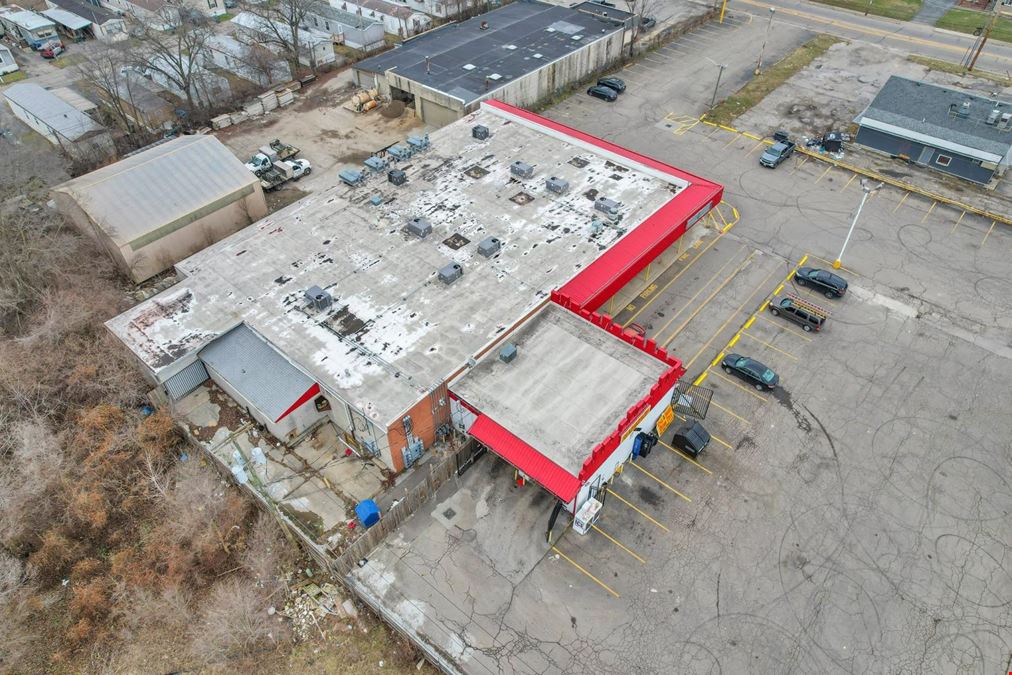 Southside Columbus laundromat, retail space, and drive-thru 1501-1511 Frebis Avenue