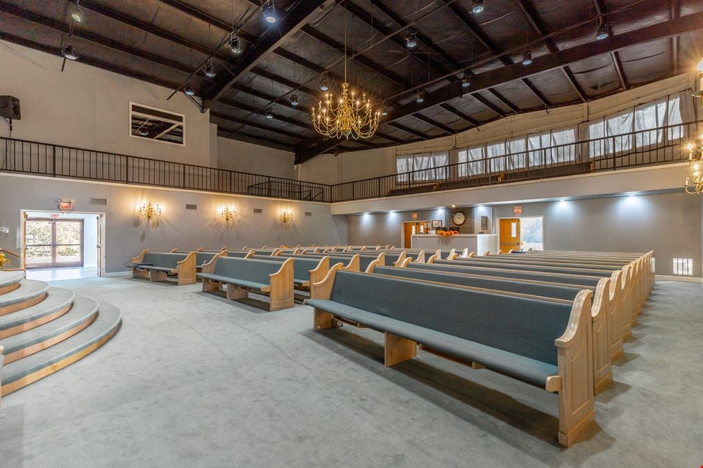 Move-In Ready 9,606 SF Church on 3.8 Acres by Hwy 58 and Hwy 153