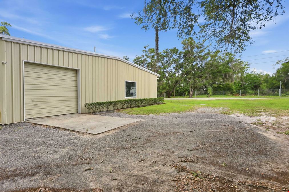 Office/Warehouse in Lake Helen