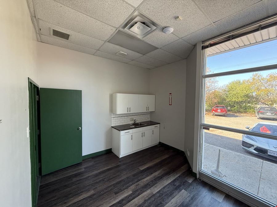 1001 Thomas Spratt Place