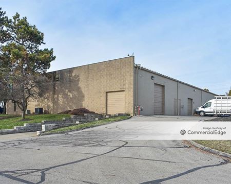 Preview of Office space for Rent at 800 Freeway Drive North