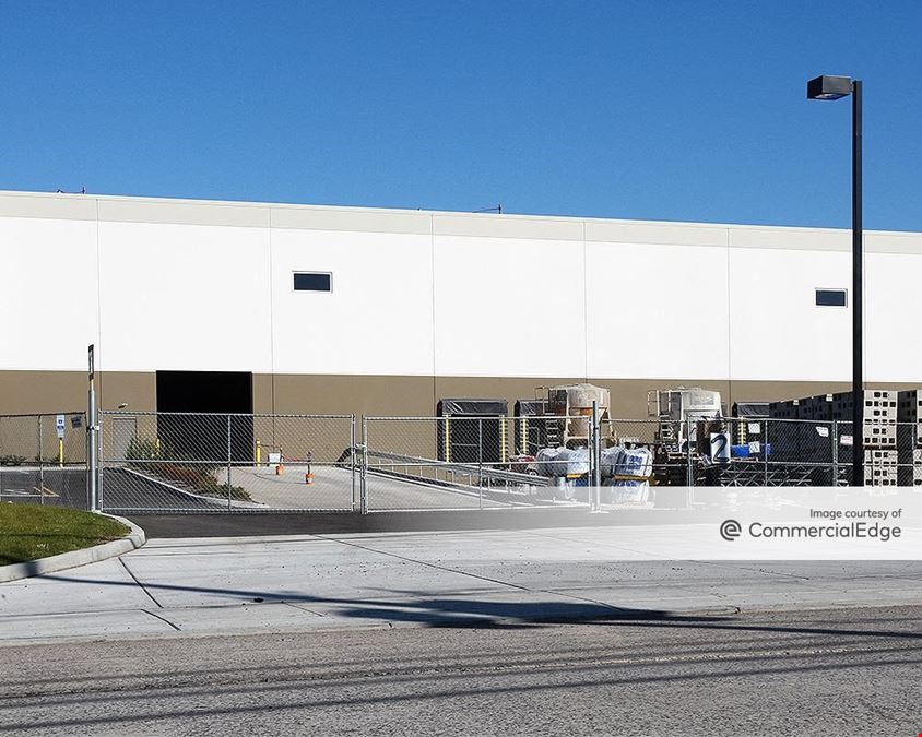 Legacy Commerce Center