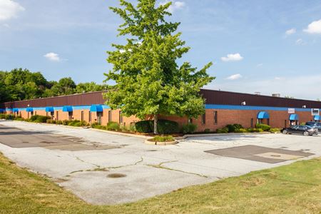 Preview of Industrial space for Rent at 1927-1947 East Aurora Road