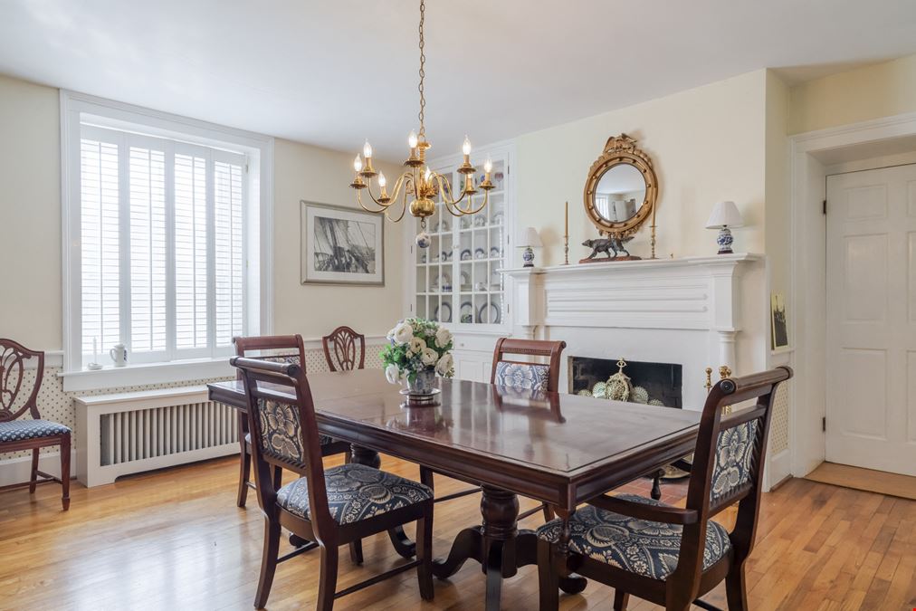 HISTORIC HOME WITH BOUTIQUE BED & BREAKFAST POTENTIAL