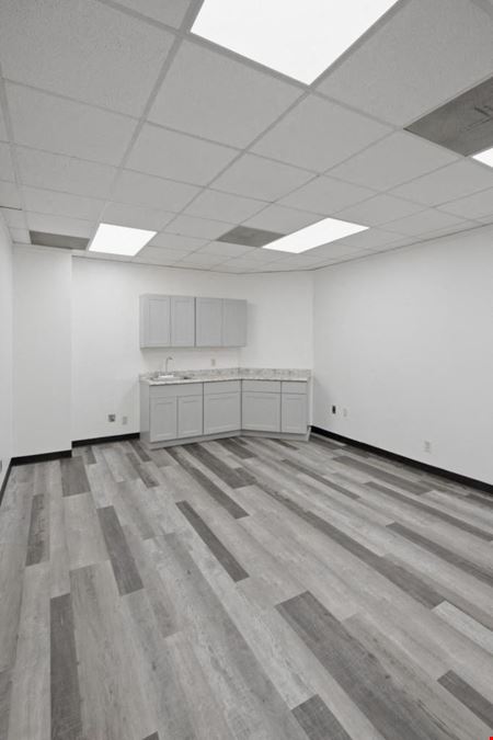 2550 S I-35 Frontage Rd