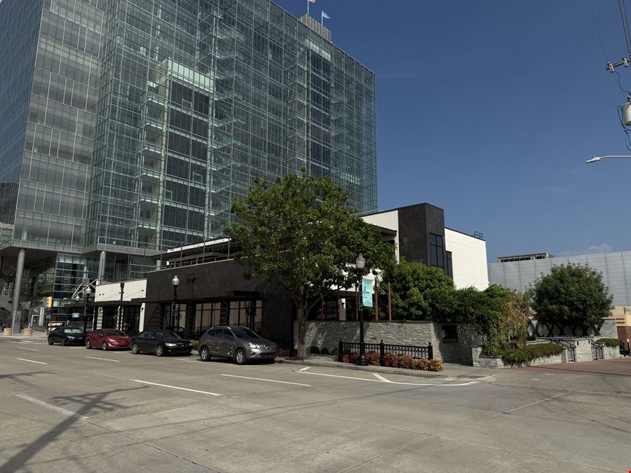 201 E 2nd St - Mixed Use