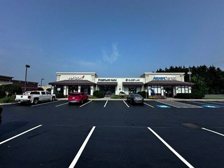 Preview of commercial space at 863-865 New York 13