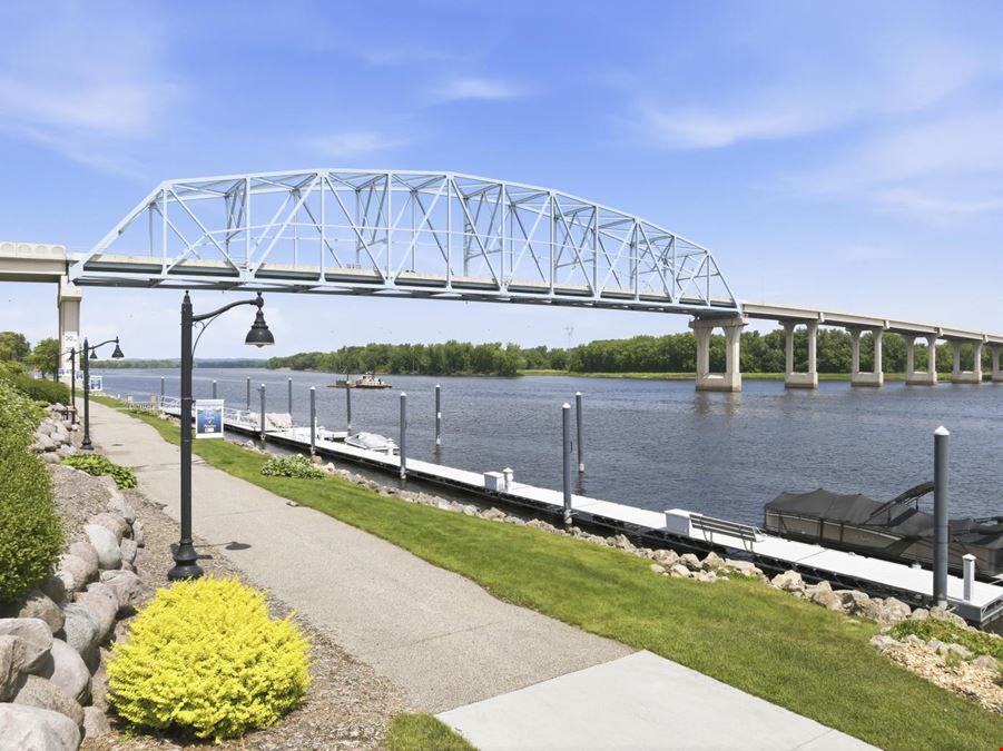 Luxury River View Living at Eagles Landing