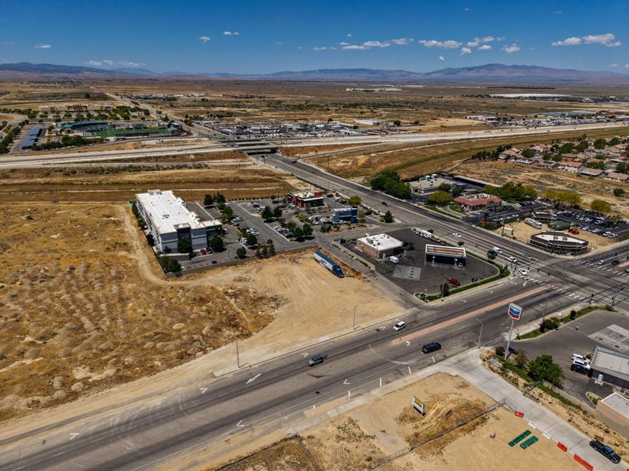 Lancaster Retail Pad