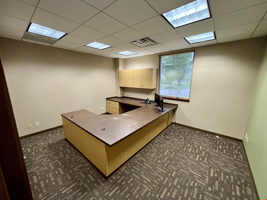 Office Spaces in Flagship Business Park for Sale or Lease
