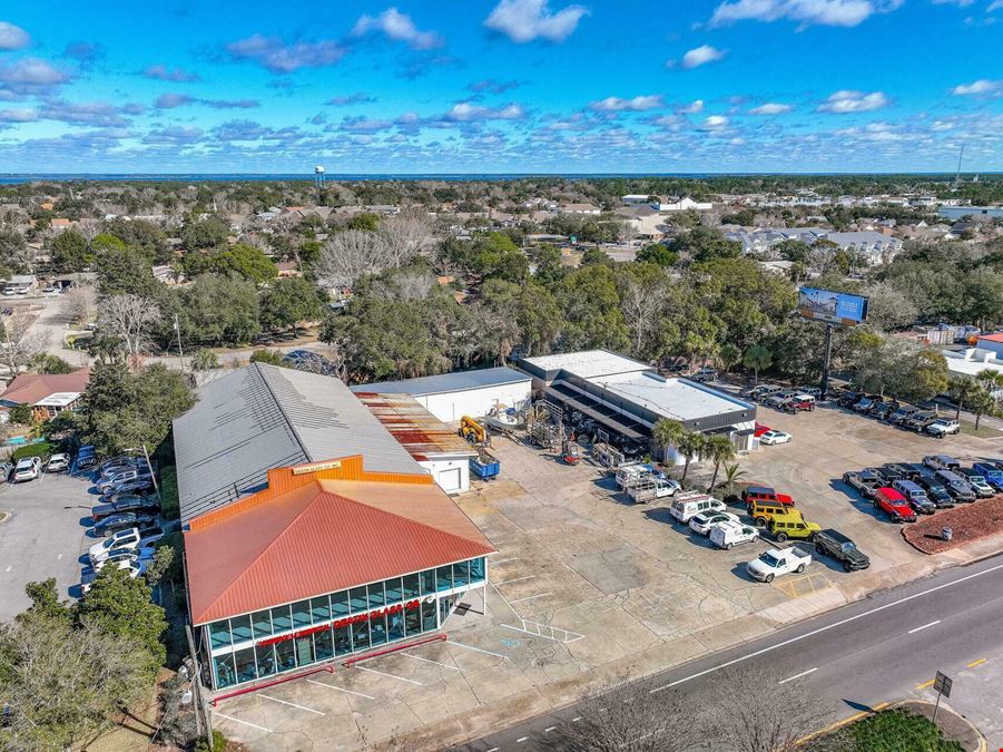 Office / Showroom / Warehouse ~ 17,000 SF Available