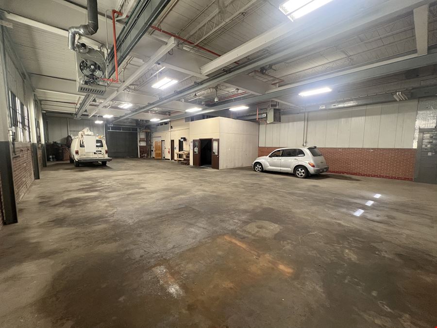 25 W. Sylvania Avenue
