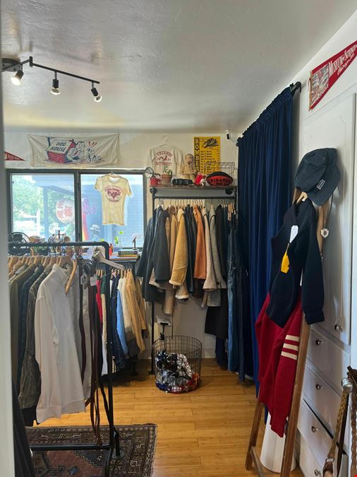 1630 N Blackwelder Ave Suite 3