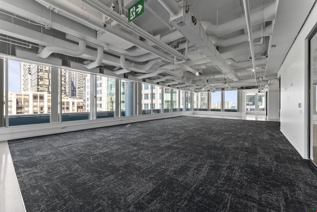 200 Wellington Street West