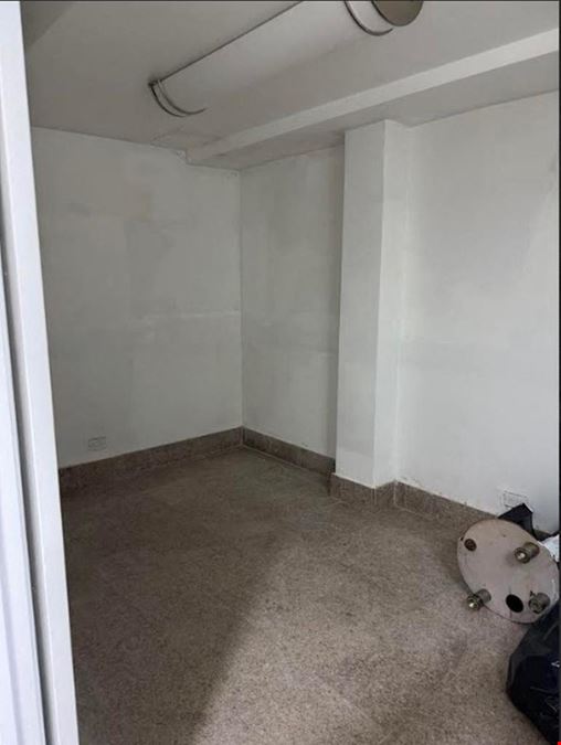 Significant Price Discount 800 sq ft House of Worship Seminary School Day Care Non Profit Medical Professional Office Coop