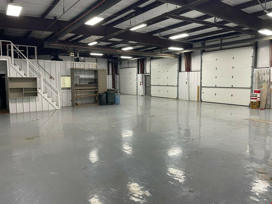 Parker Hollow Commerce Center Buildings for Lease