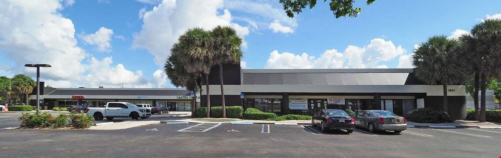 Palm Plaza