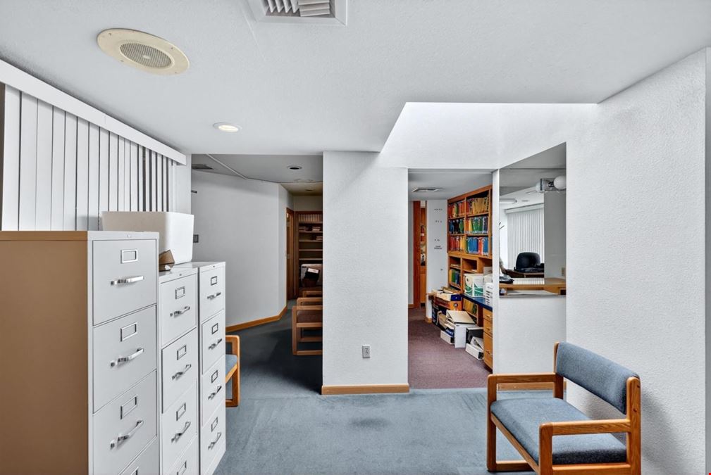 950 W. Ironwood Dr. #1
