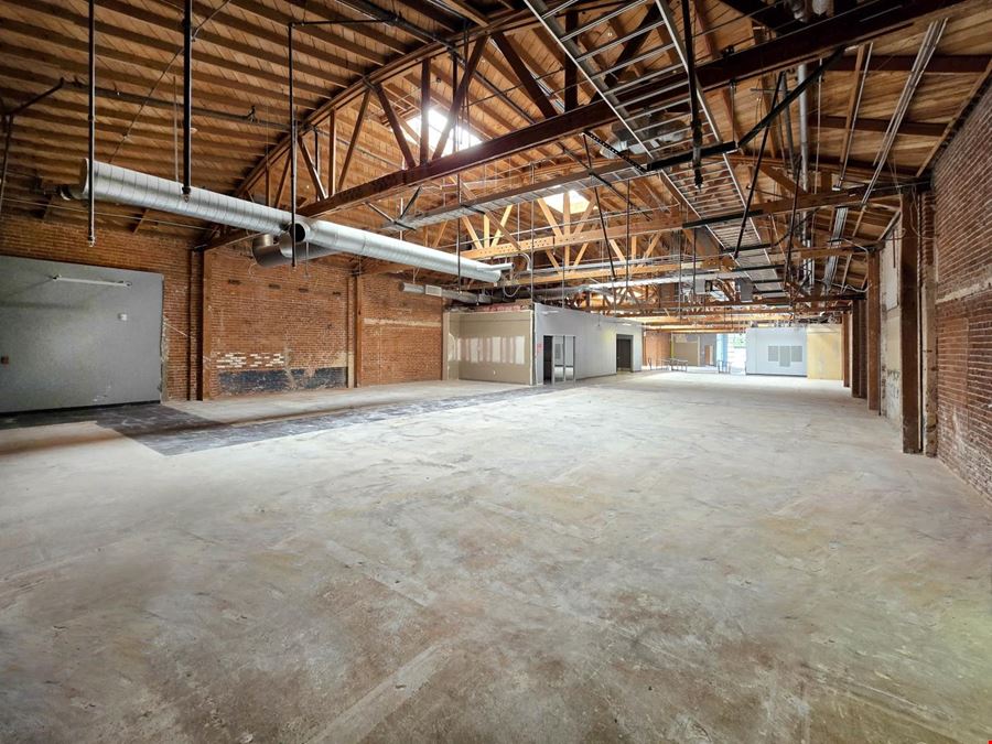 Lindblade Media Center