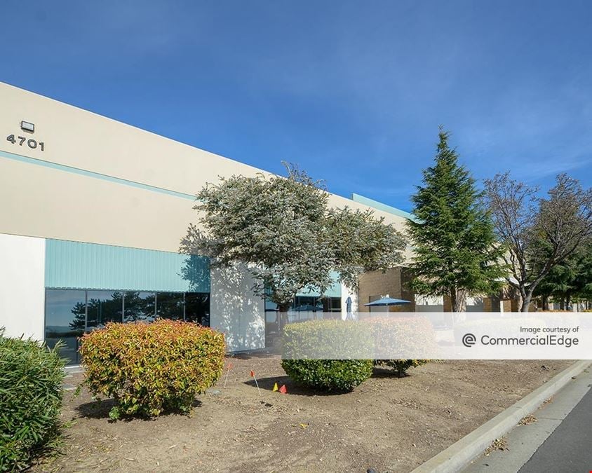 Lincoln Distribution Center