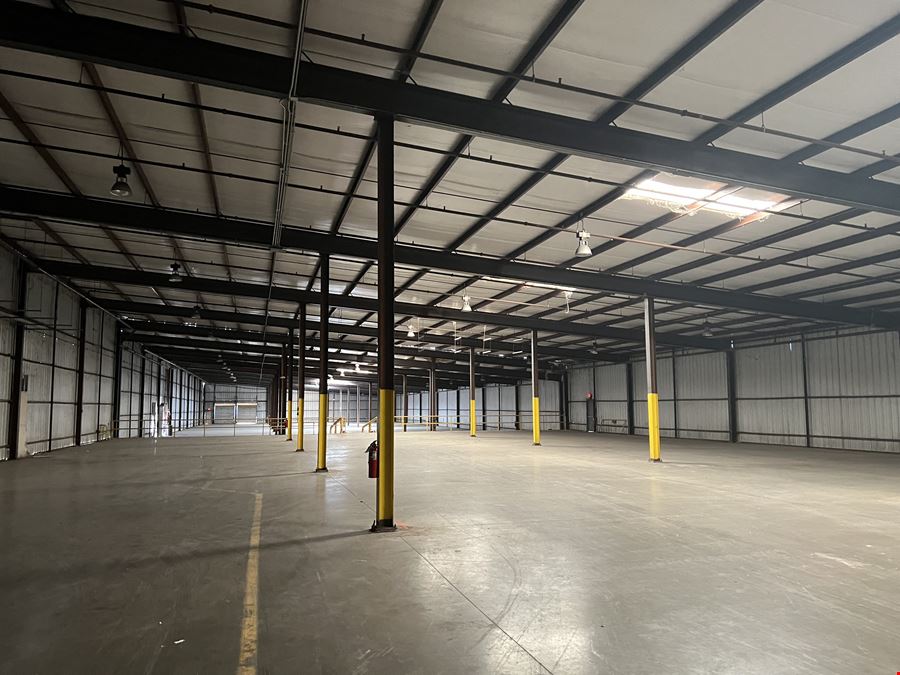 897 - Waxahachie Warehouse