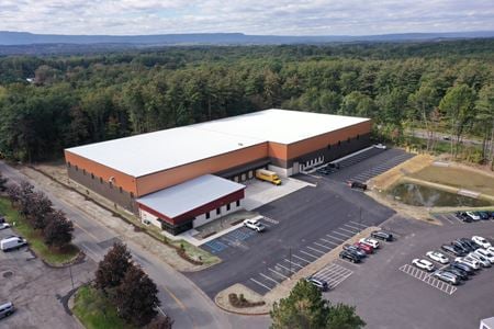 Preview of commercial space at 42 Corporate Circle
