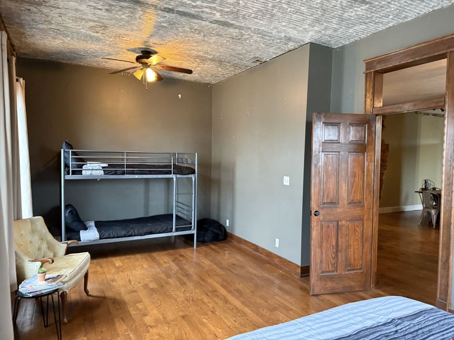 RETAIL WITH AIRBNB LOFT FOR SALE