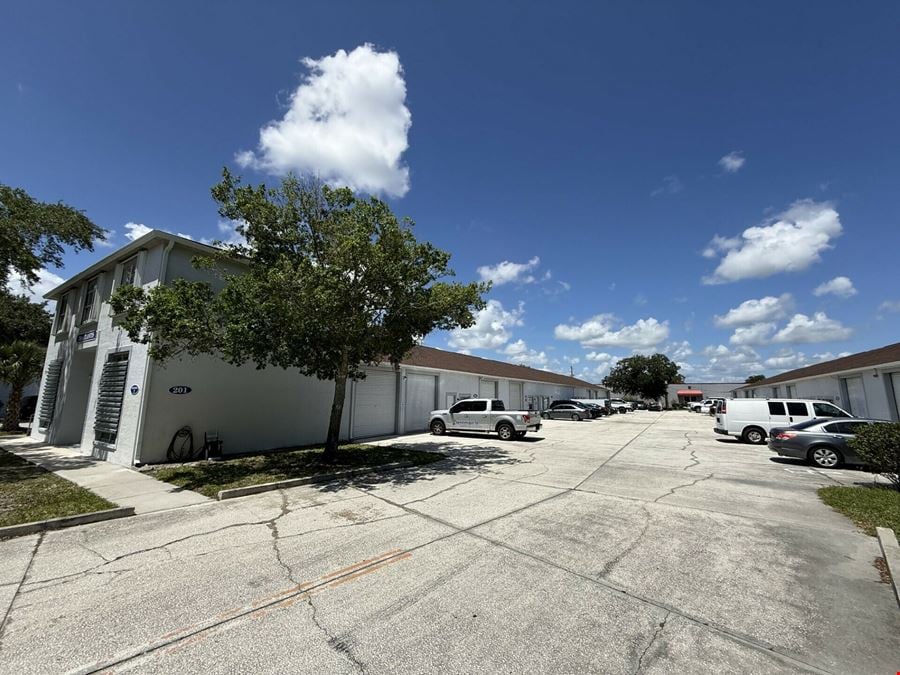 Small Bay Warehouse in Heart of Melbourne
