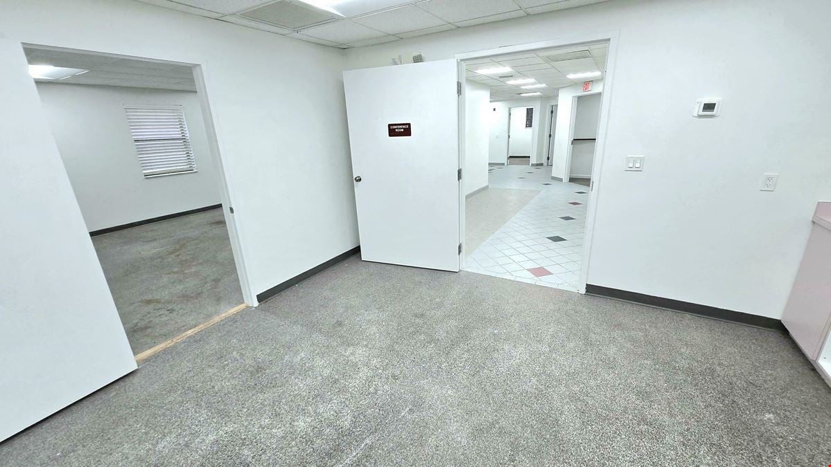 Perfect Downtown Medical office or Retail Use!