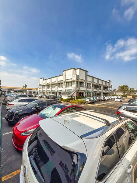 Preview of Retail space for Rent at 9938 Bolsa Ave
