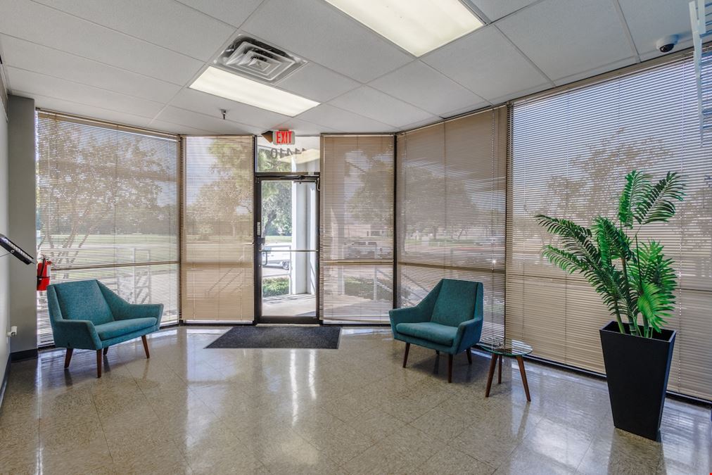 ReadySpaces Farmers Branch