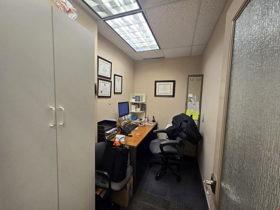 Bearspaw Plaza: Medical Office Space
