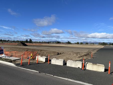 Preview of commercial space at 1401 N Cedar Rd