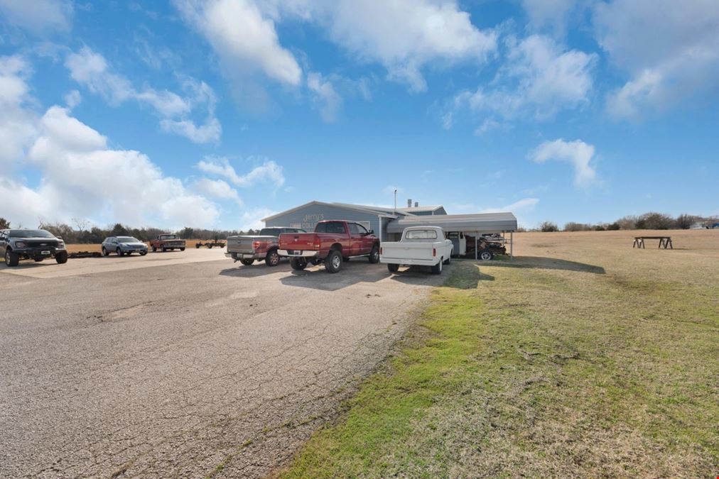 Flex for Sale in Wills Point, TX