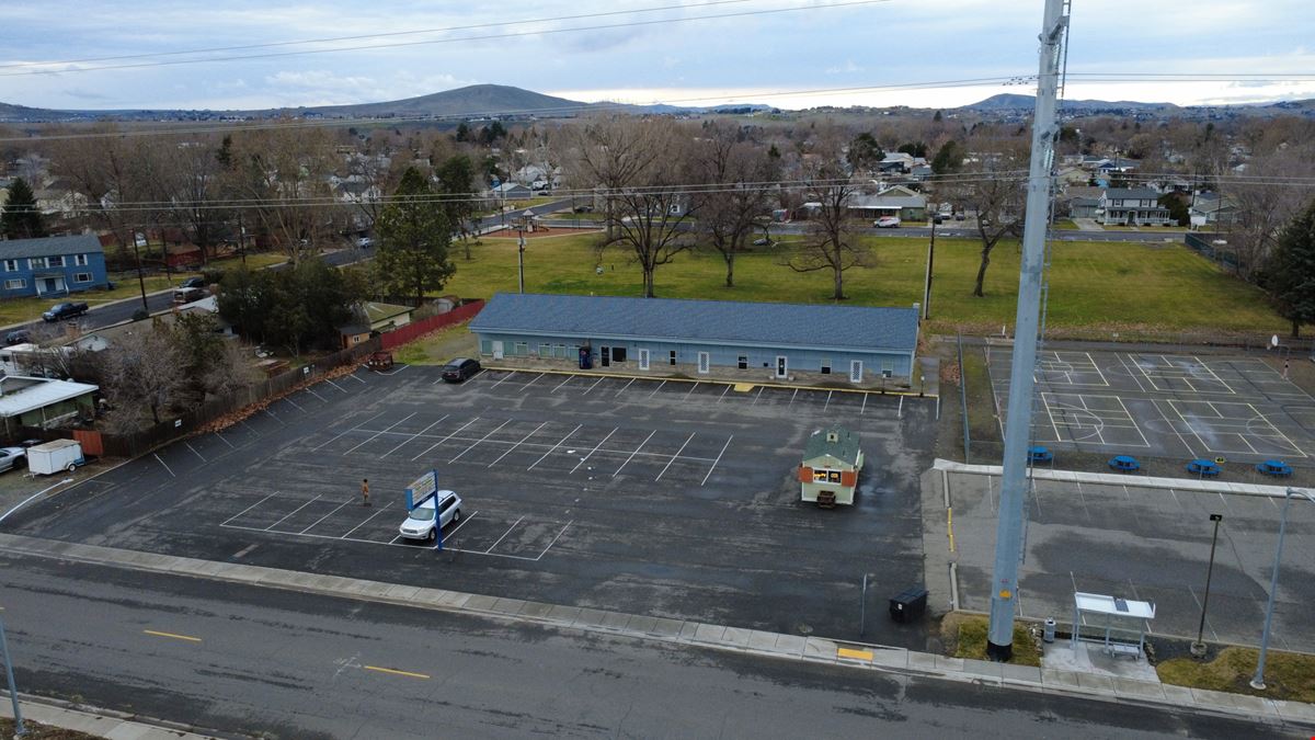 Thayer Drive Retail Plaza