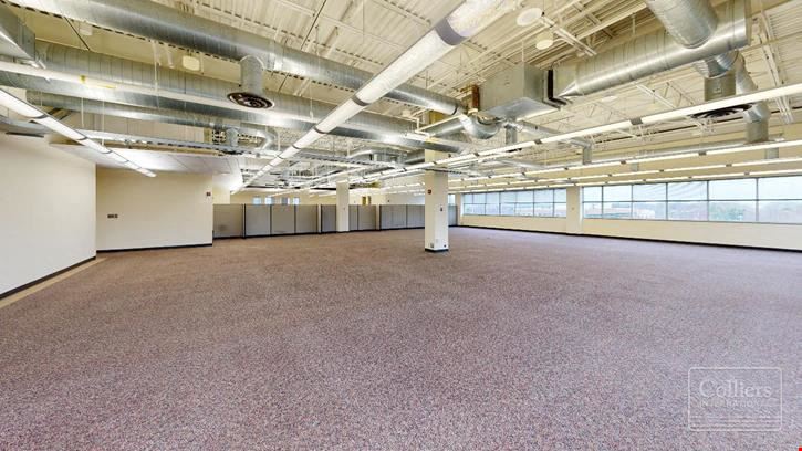 Full-Floor Availabilities in Thorn Hill Corporate Center: New build-outs & highly-amenitized Class A space