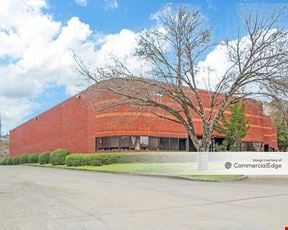 1640 Cobb International Blvd