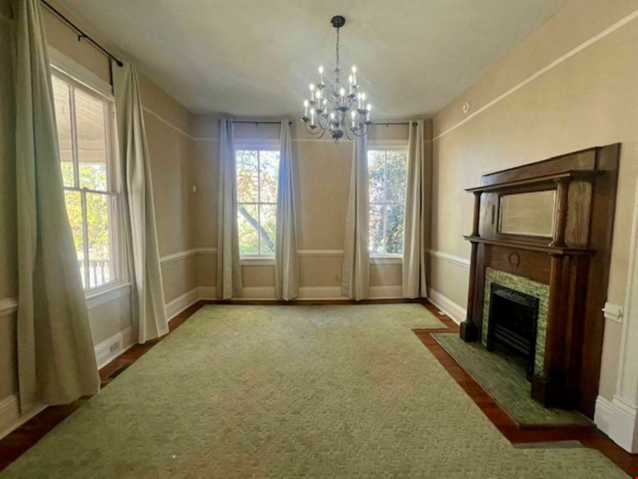482 New St