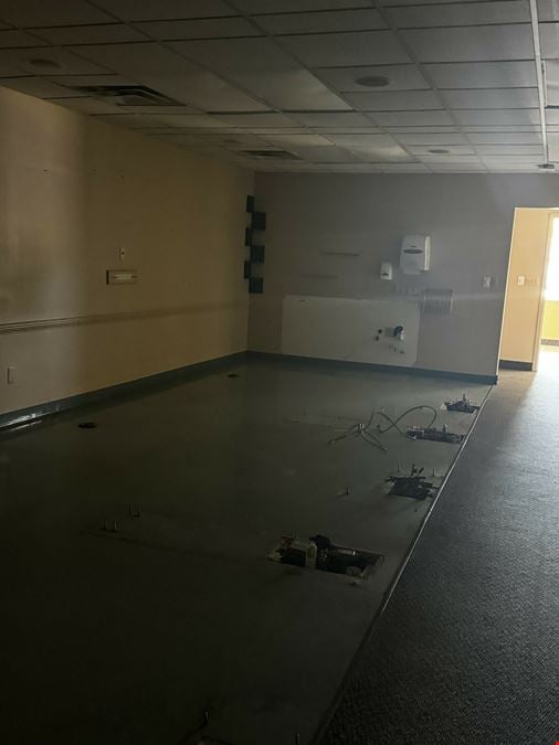 6505A & 6511 Campbell Blvd – 3 Versatile Commercial Spaces