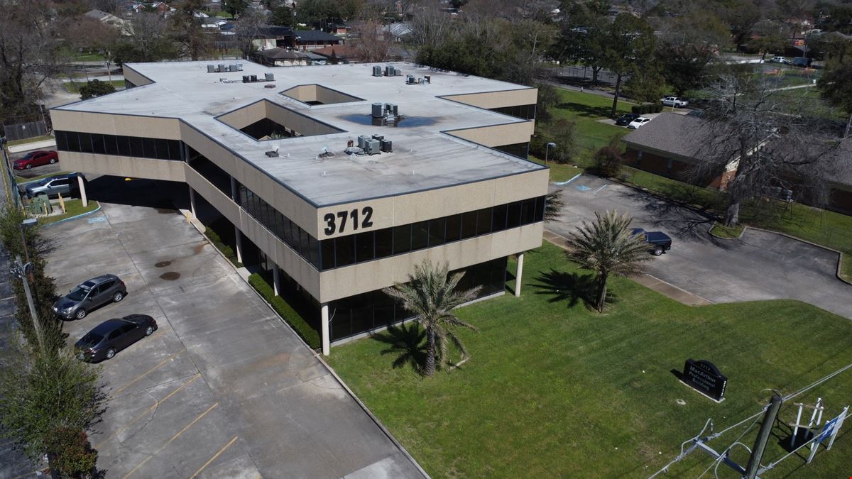 MacArthur Professional Building