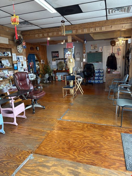 301 N Locust Ave