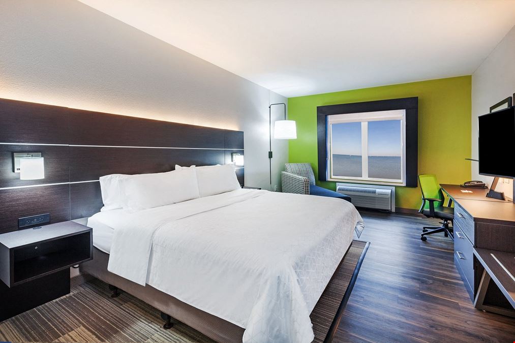 Holiday Inn Express & Suites Port Lavaca