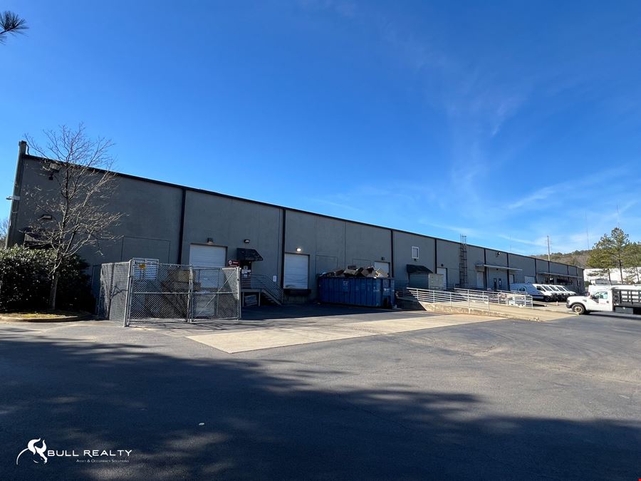 100% Occupied | Trane Anchored | ±63,726 SF Flex Space