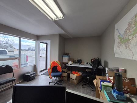 Preview of commercial space at 1590 liverpool court